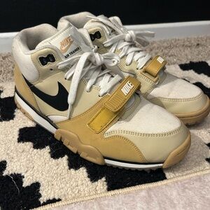 Nike Air Trainer 1 size 10 men Sneakers in Beige and Black